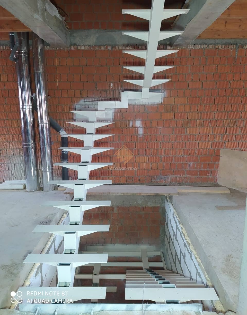 Отделка металлической лестницы деревом и облицовка лестниц из металла ...