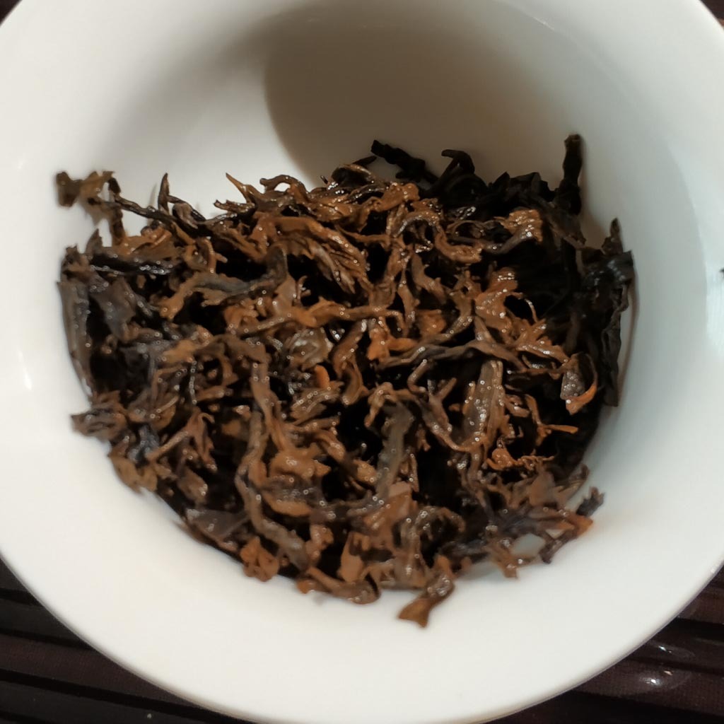 Steeped Silver Horse Eyebrow Leaves