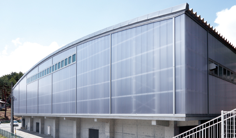 Вертикальное остекление поликарбонатом – заказать в Украине – Arcos Group