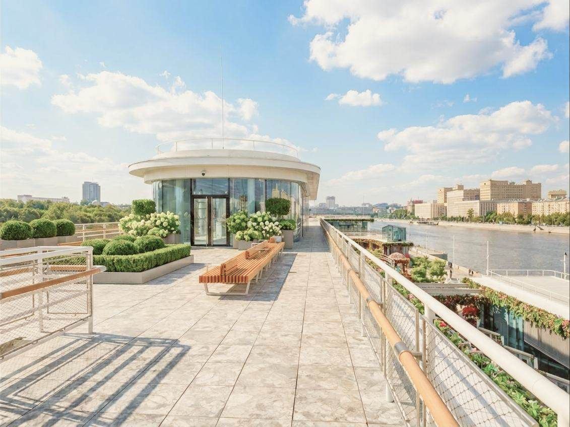 Дневная терраса с видом на Москву-реку