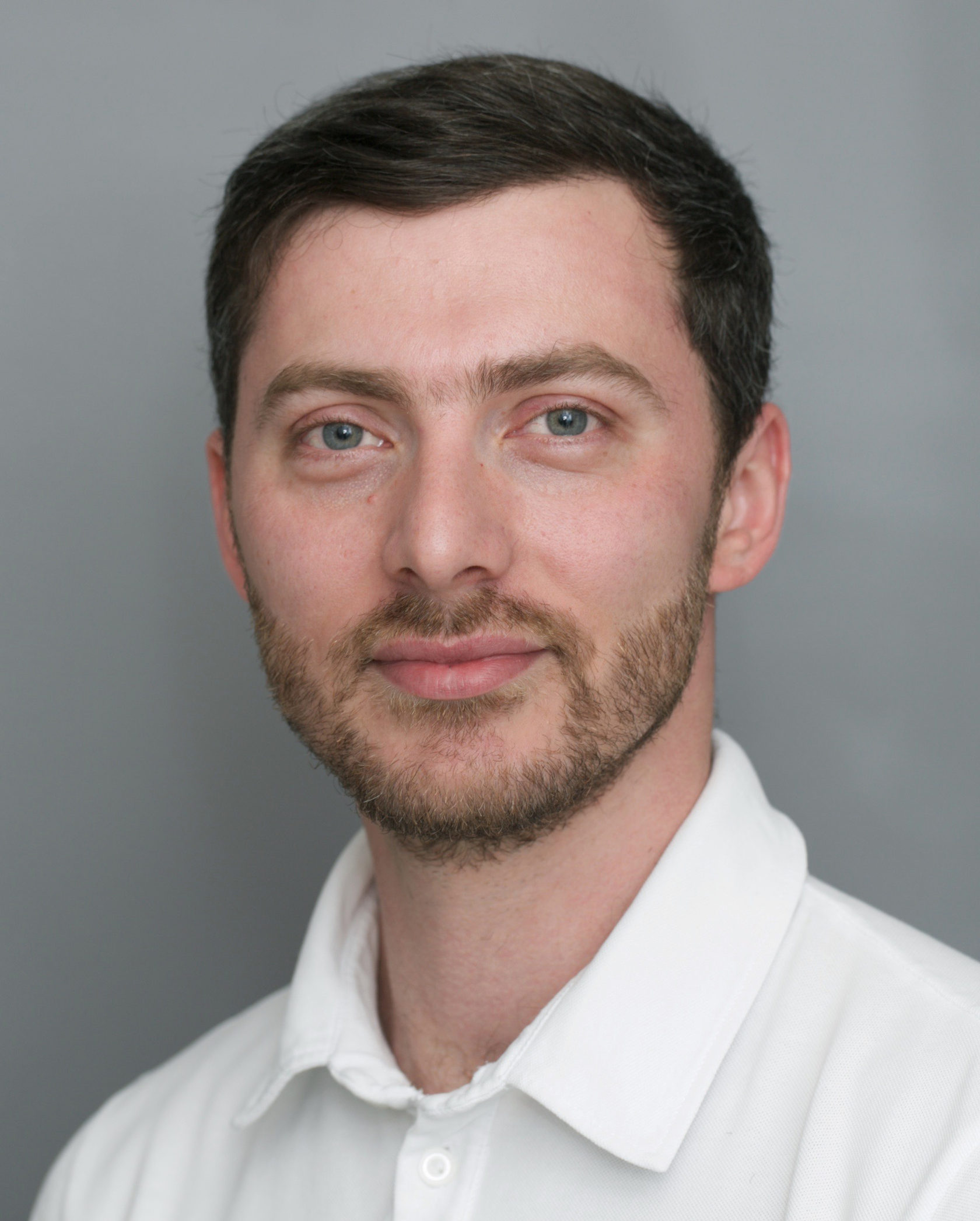 Стоматолог-хирург Амиров Арслан Русланович