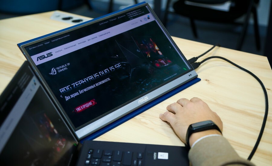 ZenScreen OLED MQ16AH