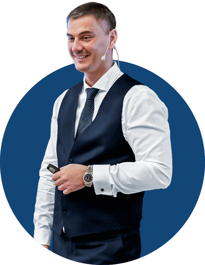 Антон Ковалев