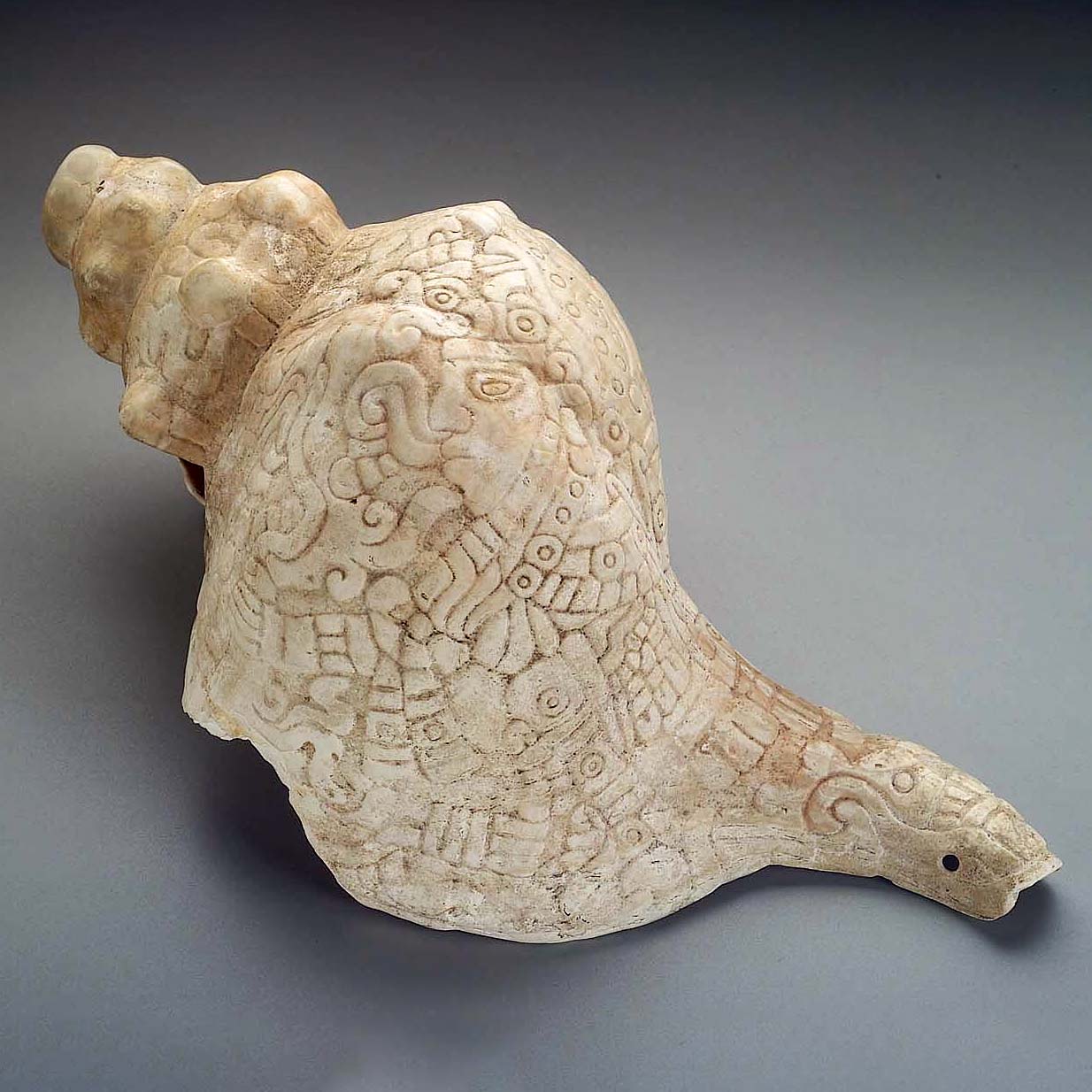 Труба из раковины. Ацтеки, 1425-1520 гг. н.э. Коллекция Museum of Fine Arts, Boston.