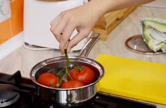 Приготовление варенья из красных помидоров: шаг 2