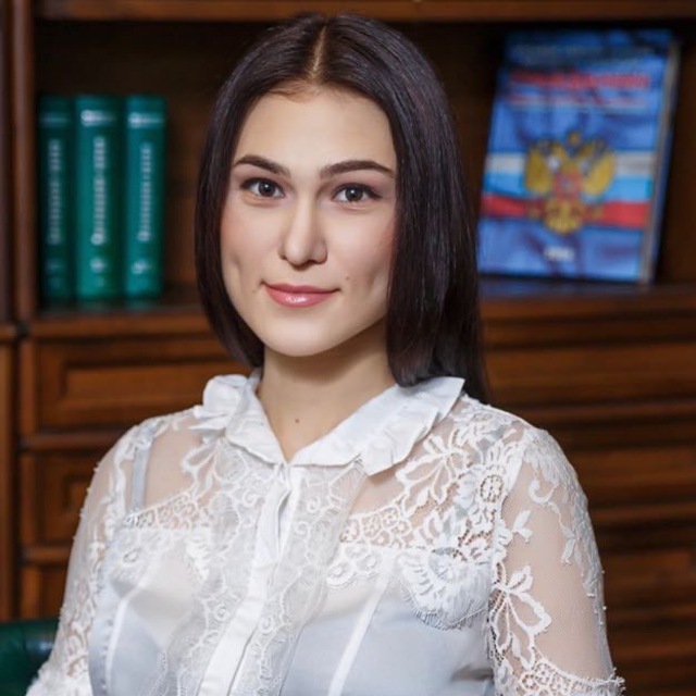 Стася Ушакова — медиатор 4Legal