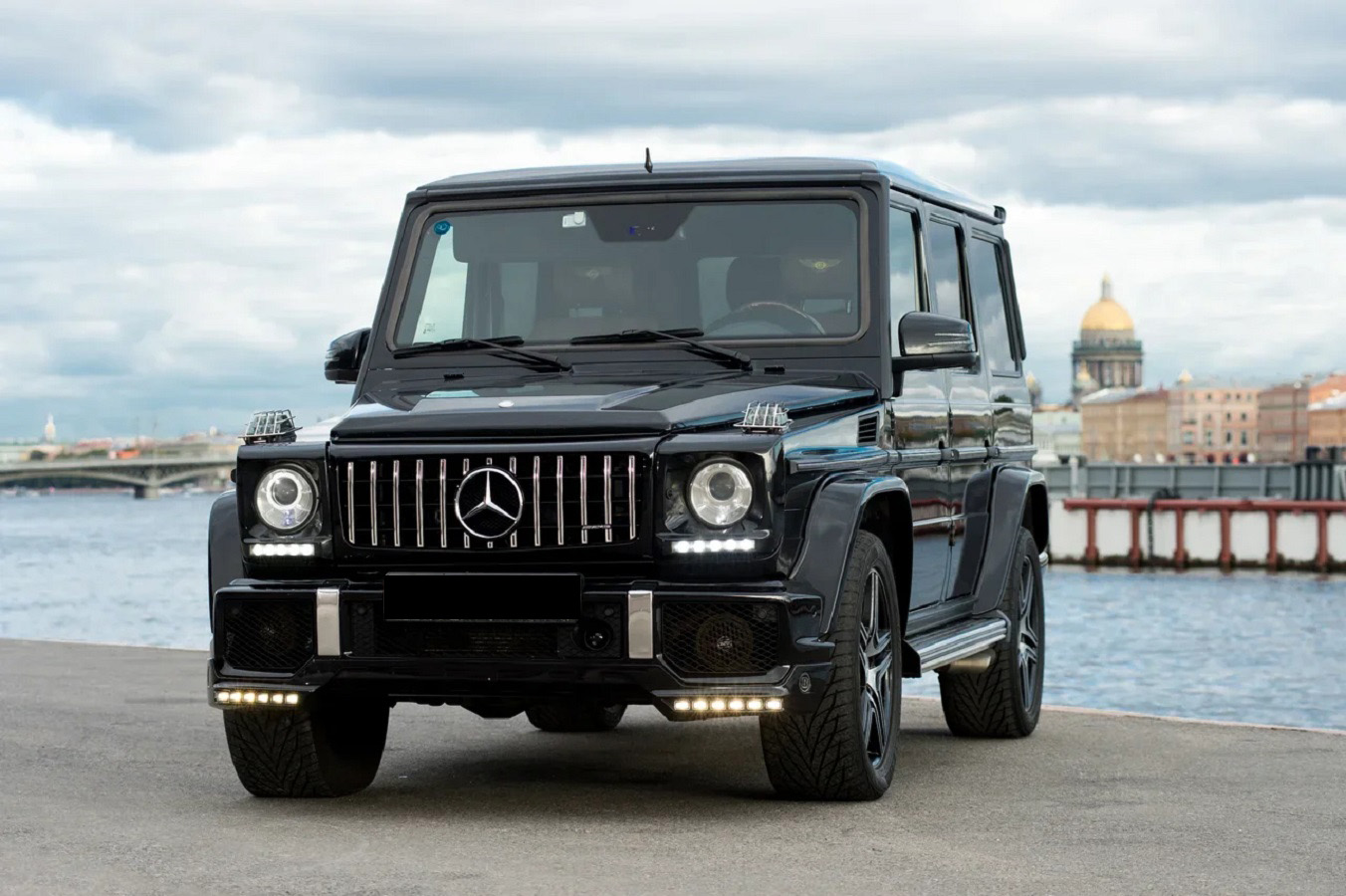 Аренда Mercedes G63 Gelandewagen AMG