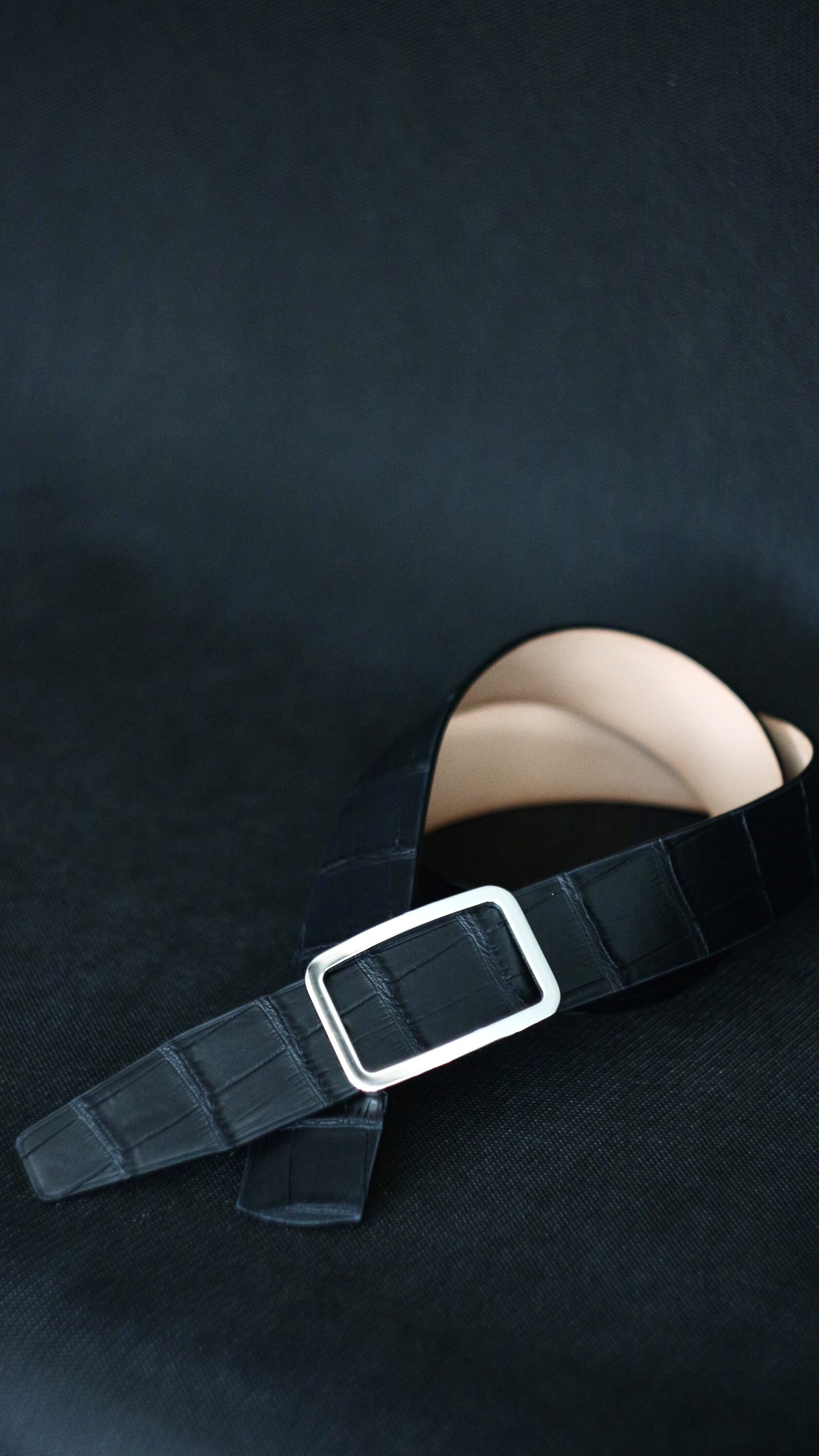 Кожаные изделия и аксессуары ручной работы из натуральной кожи на заказ