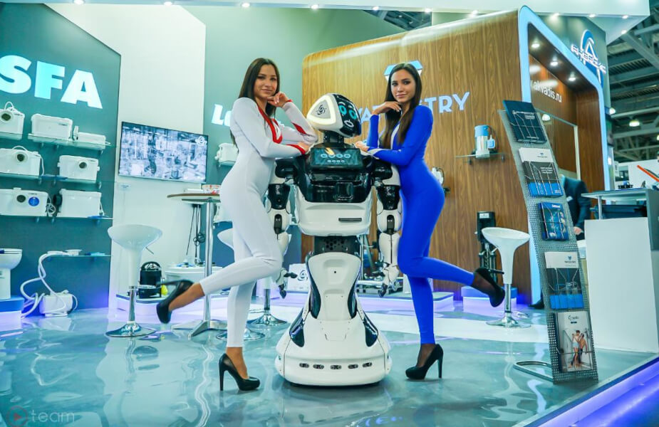10-дюймовый сенсорный экран робота Promobot V4 в аренду