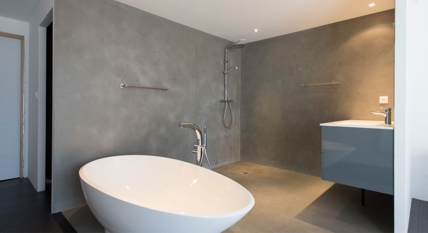 пример цементной штукатурки - санузел