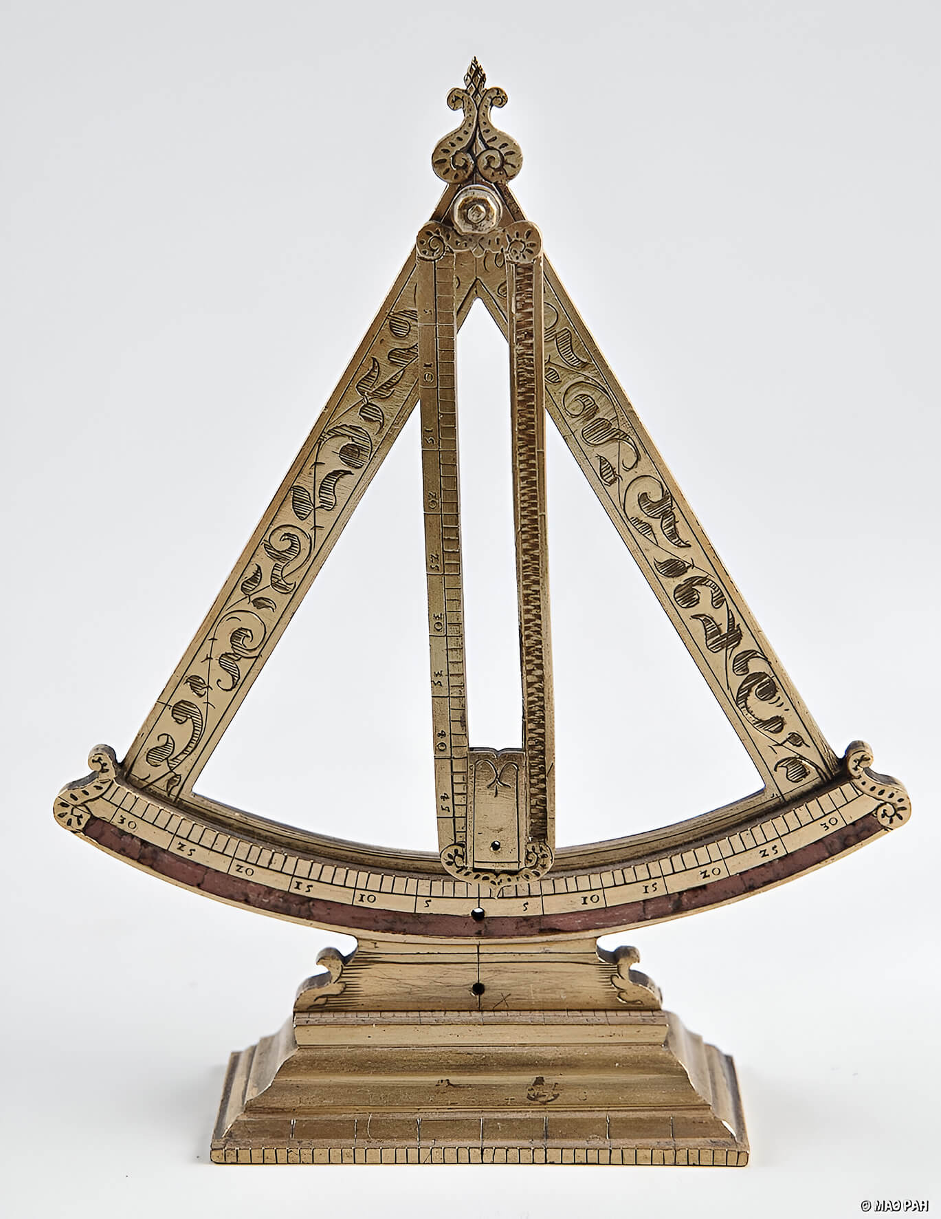 Artillery sextant. 16th c. (?) Kunstkamera, St. Petersburg