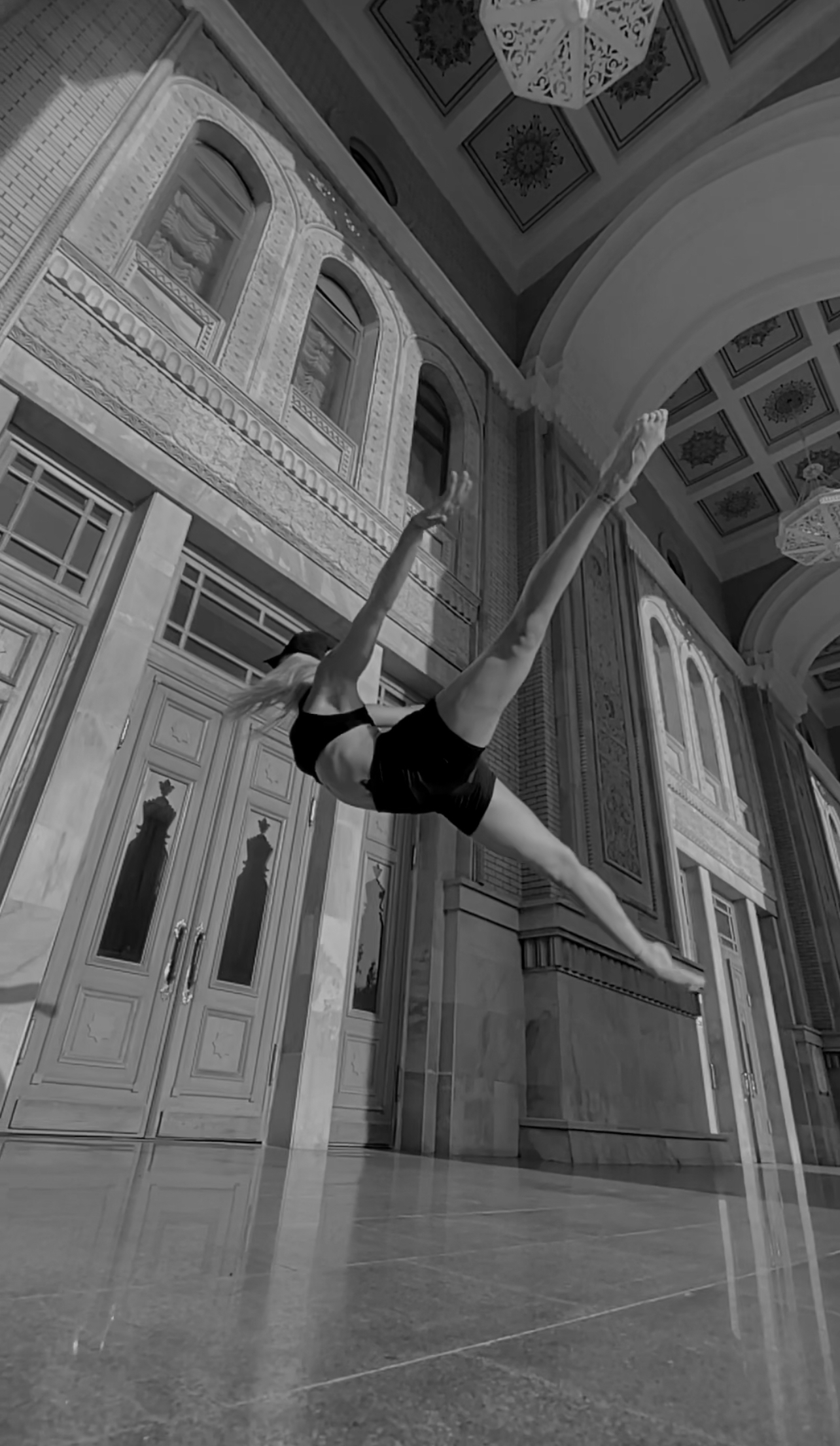 Акробатический элемент бабочка