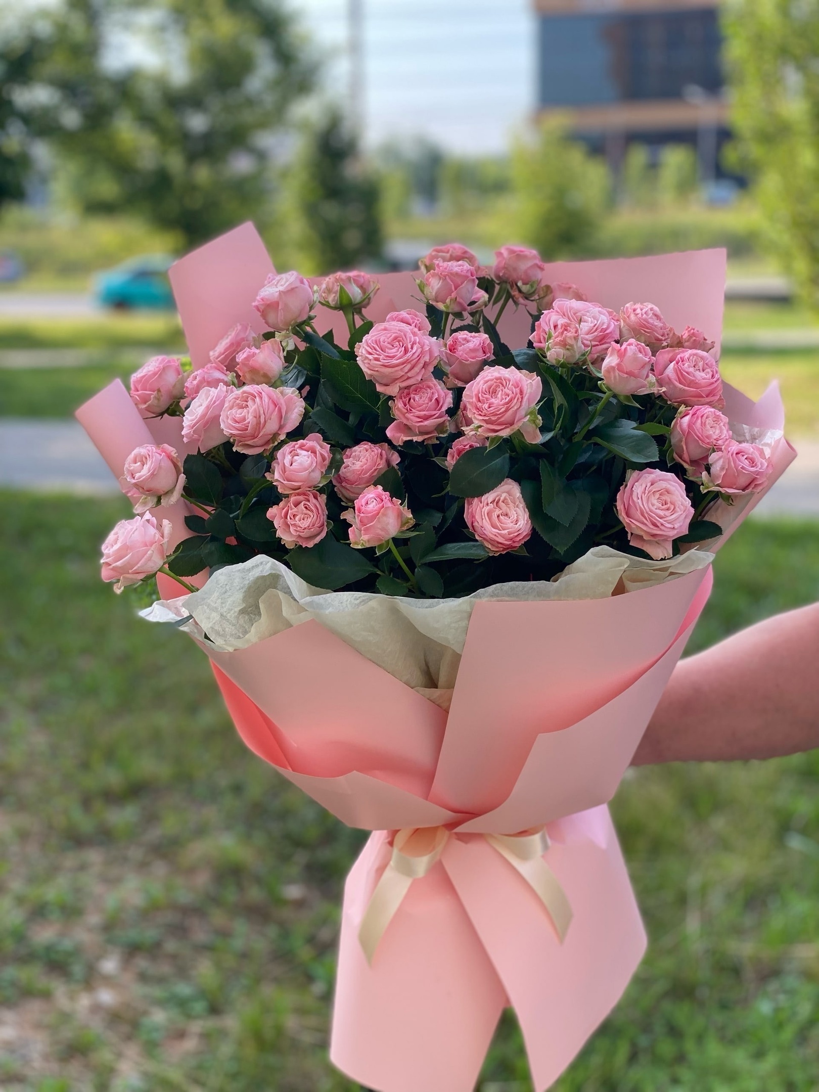 Бесплатная доставка цветов по Калуге.