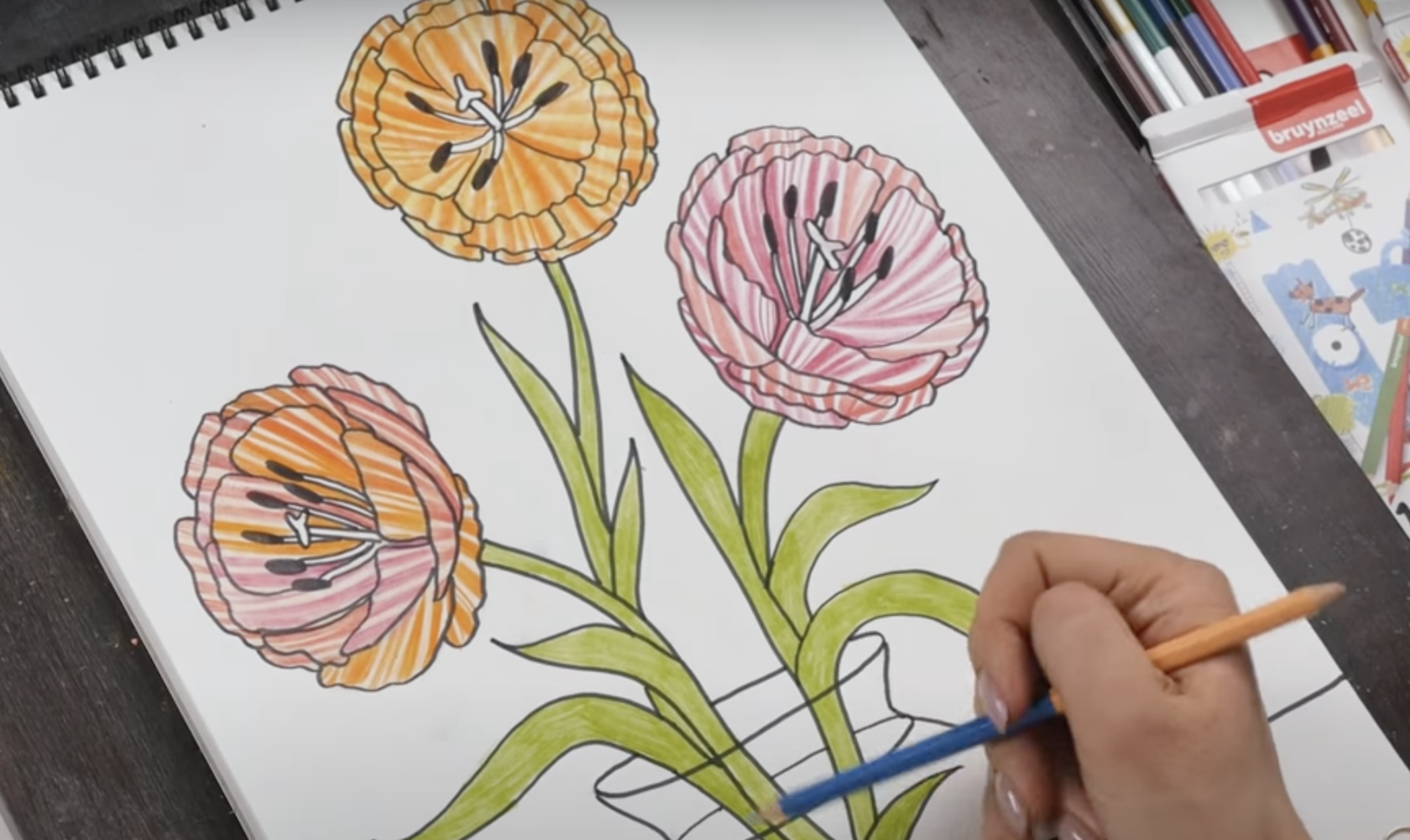 Как нарисовать вазу с цветами поэтапно | Лучшие уроки от Художник Онлайн