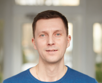 Алексей Иванов