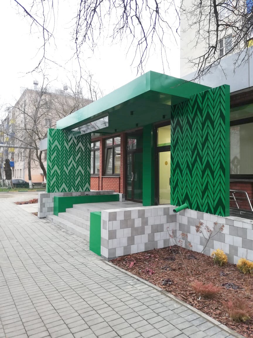 Входная группа кафе в Химках