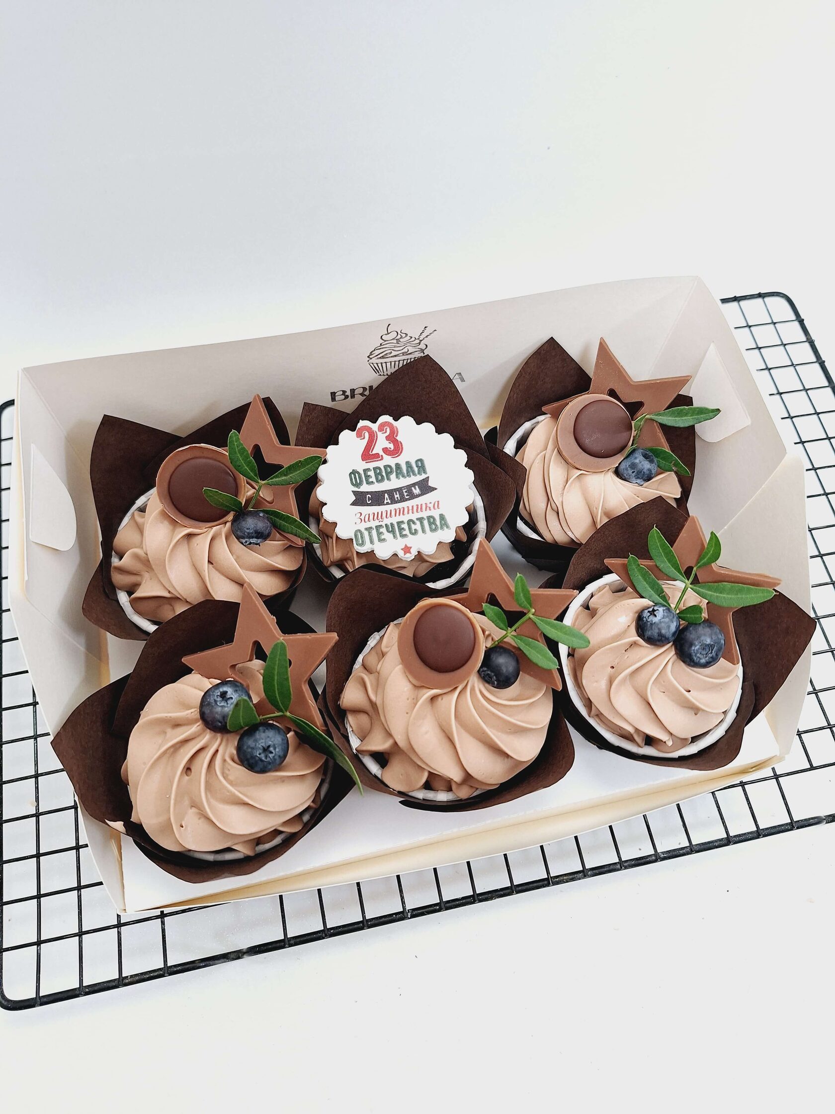 Десерты для самого мужественного праздника в году!