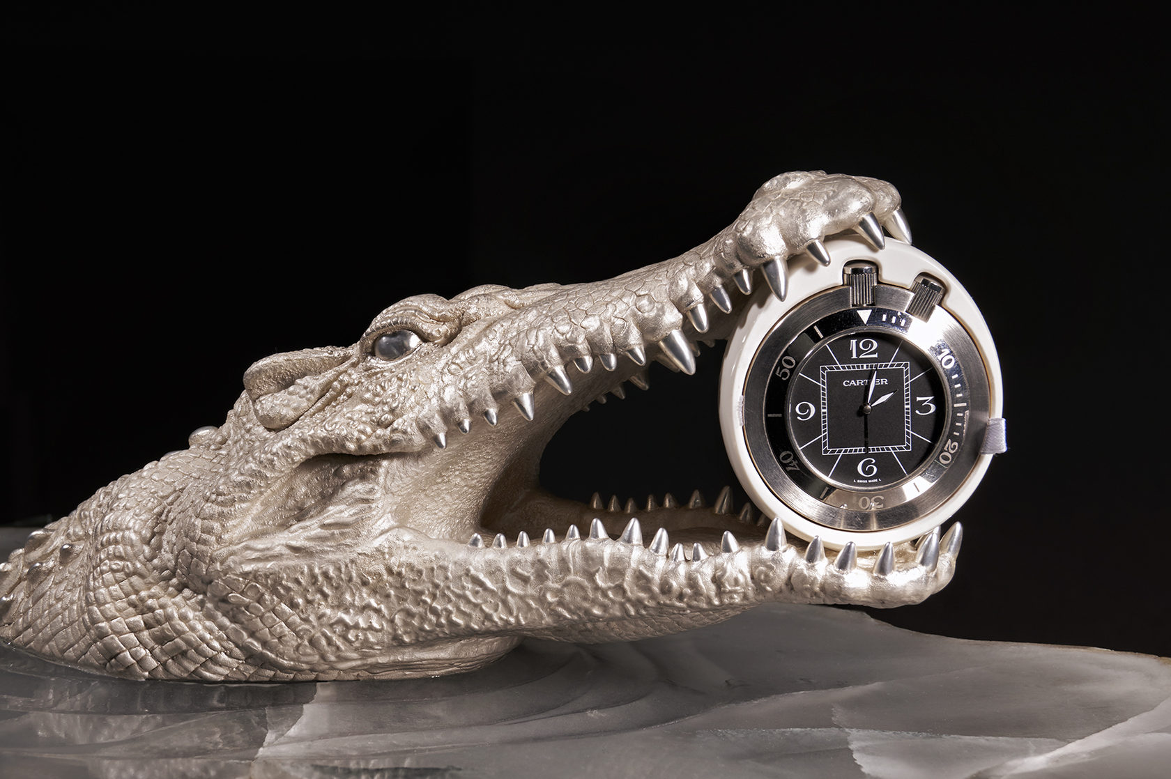 часы крокодил. часы наручные с крокодилом. детские аналоговые наручные часы. крокодил с часами. брошь часы.