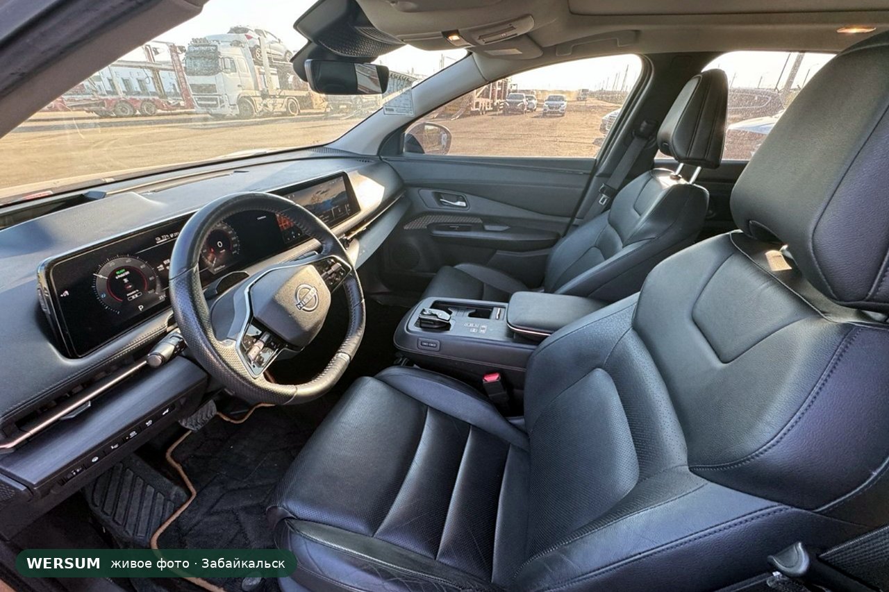 Nissan Ariya, передние кресла