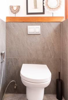 jendela house full bathroom5