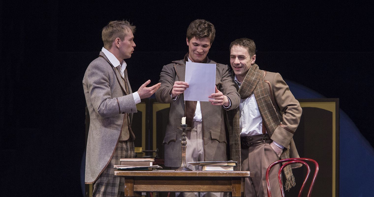 На каждого мудреца довольно простоты спектакль губернский театр. Московский губернский театр на всякого мудреца довольно простоты. На всякого мудреца глумов островский. На всякого мудреца довольно простоты губернский театр. Московский губернский театр актеры театра.