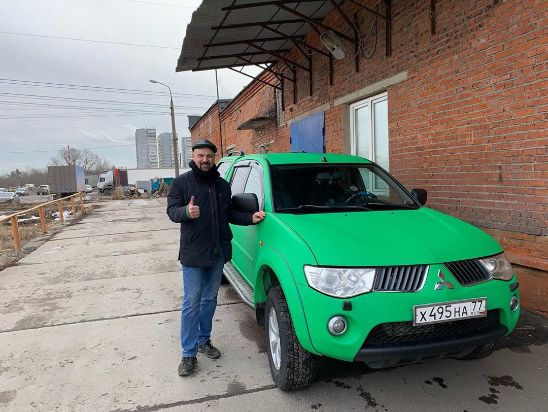 Покраска раптором в москве. Гена Раптор Пермь. Раптор краска. Покраска авто раптором. Алик мюнц Самара Раптор.