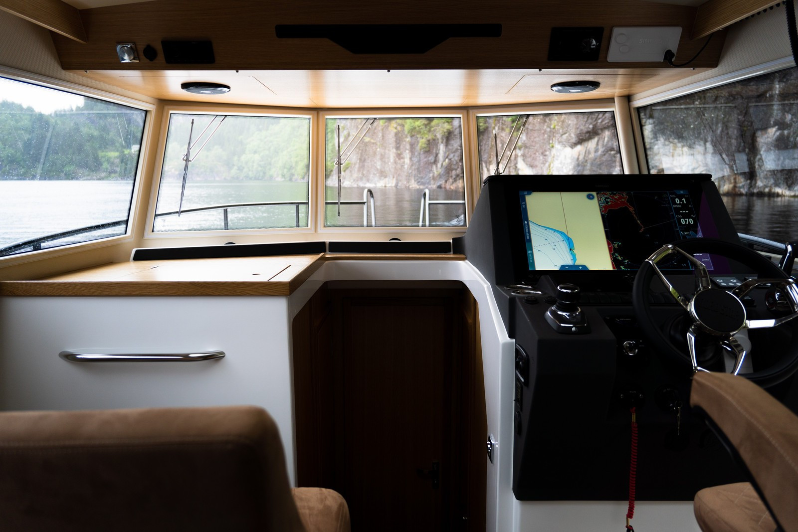 Nord Star 33+ салон с панорамным остеклением