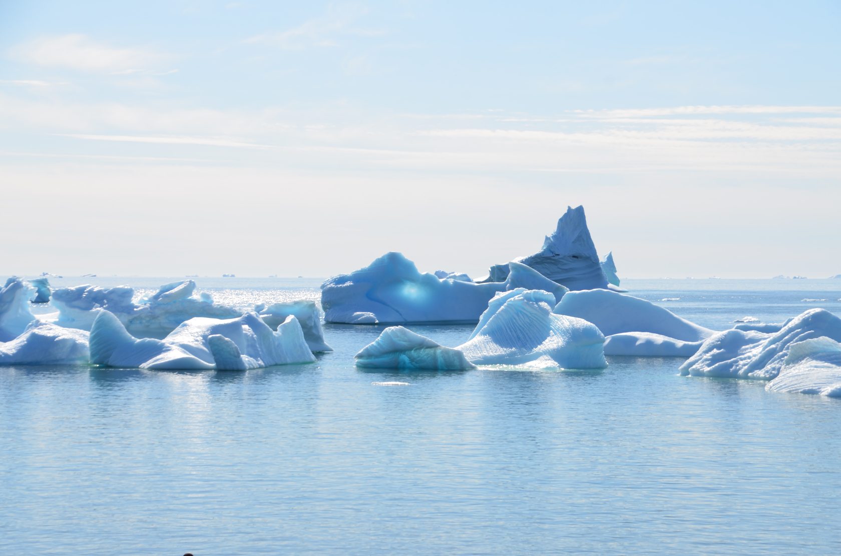 Ice may. Айсберги большого арктического заповедника. Айсберг фото. Айсберги в Арктике. Айсберги есть в Арктике.