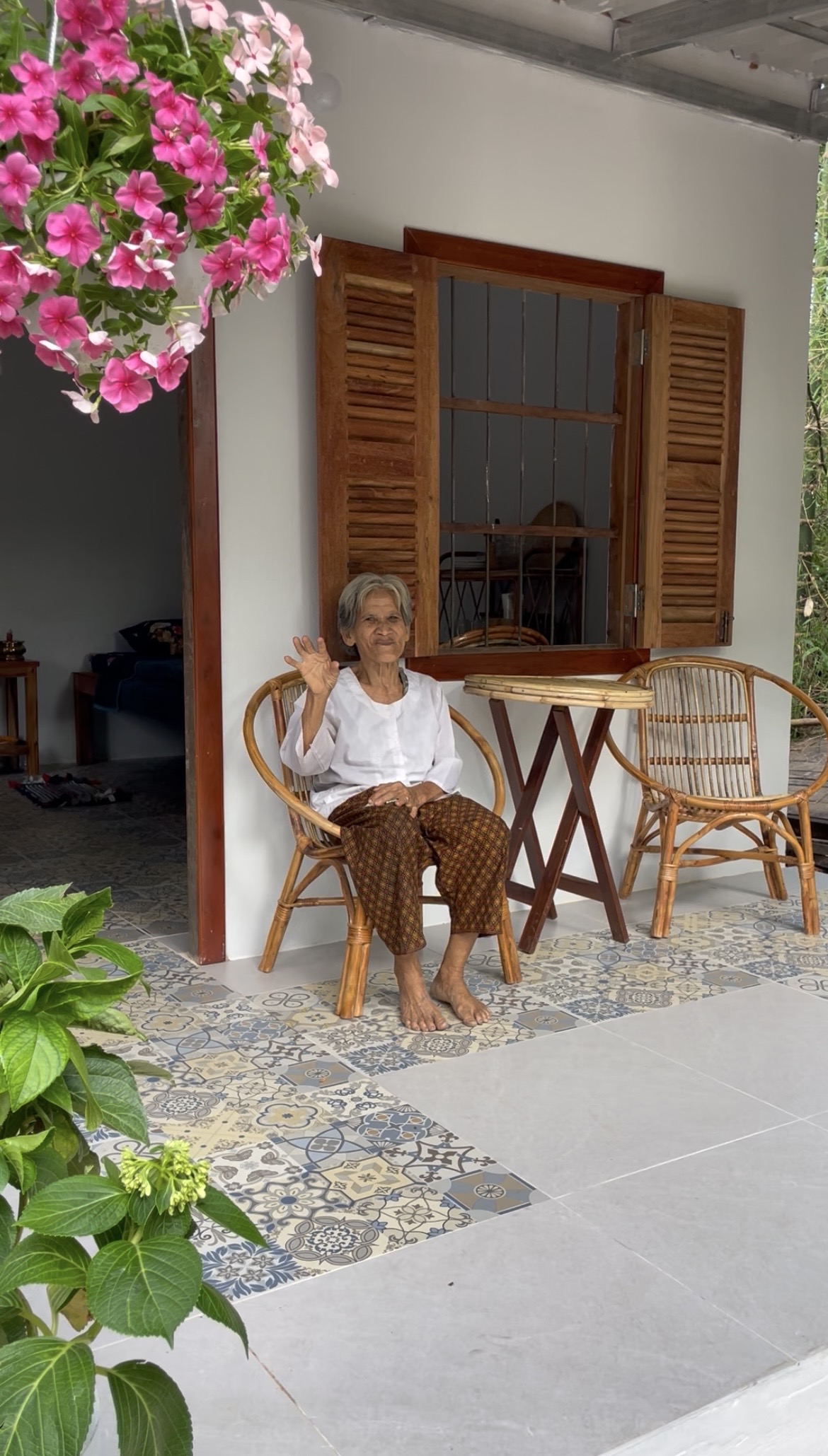 Building a new home for Granny Jin in rural Cambodia