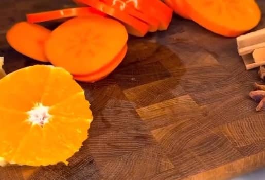 Приготовление настойки на хурме с водкой: шаг 2