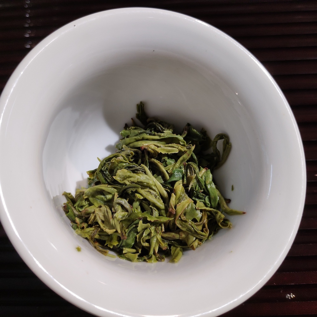 Hydrated leaves of Bai Mao Hou