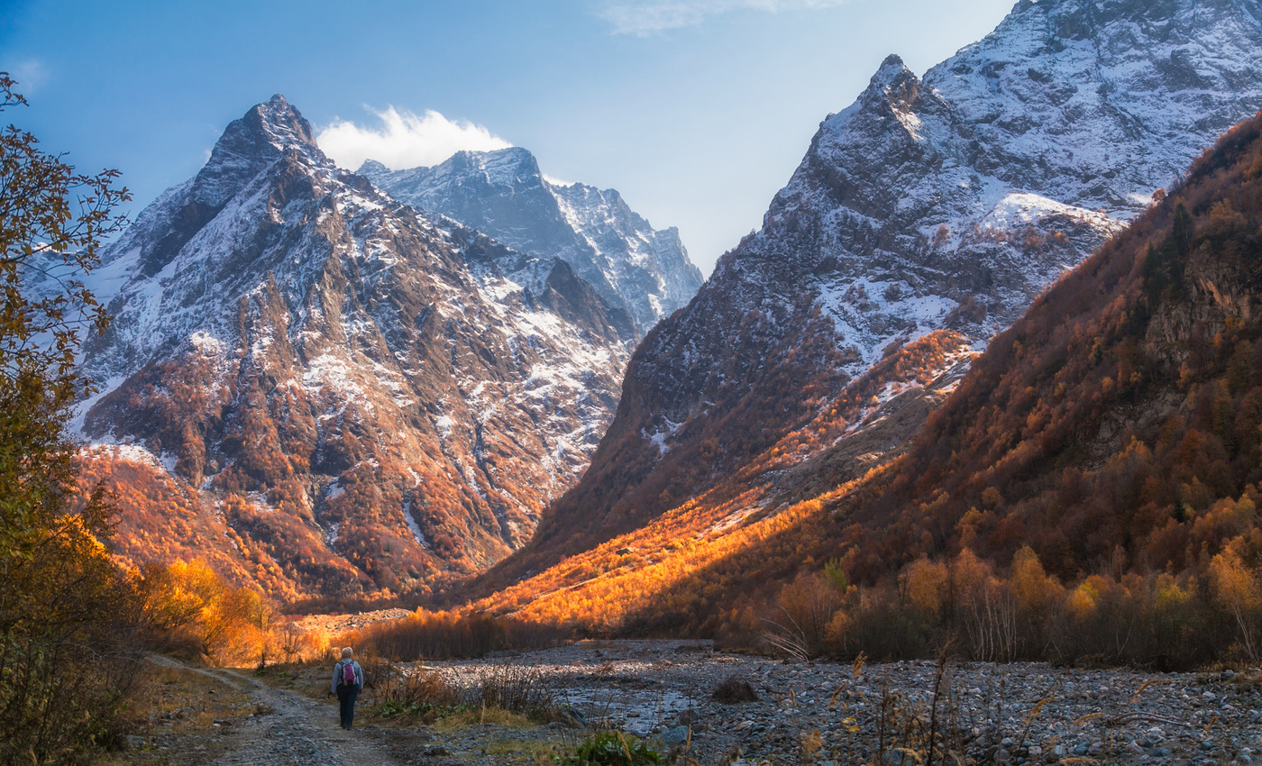 Домбай Ульген гора