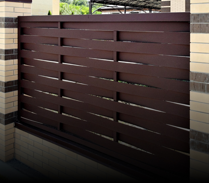 Металлический штакетник (евроштакетник) для забора, цена от 120 руб/пог ...