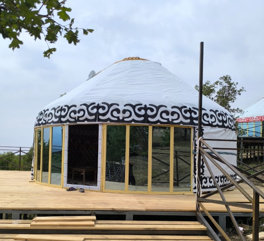 Юрта дом со стеклами