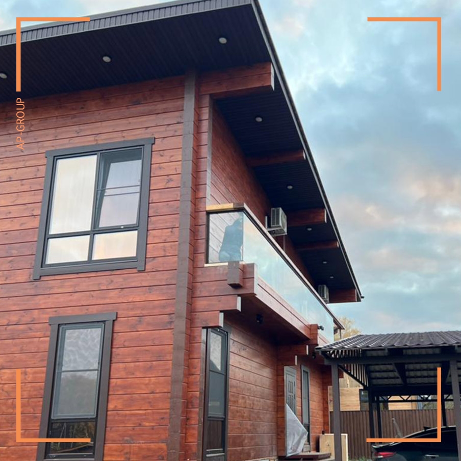 стеклянный парапет в частном доме