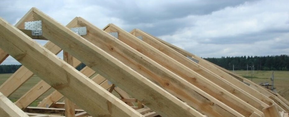 Монтаж двухскатной крыши – строим правильно