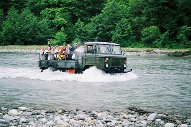 Долина реки Шахе 33 водопада