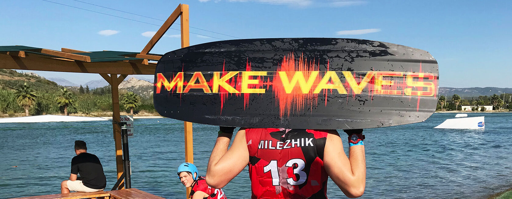 Wakeboard Make Waves