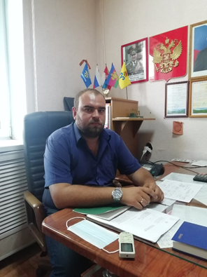 Артёмов Александр Владимирович — и.о. начальника школы