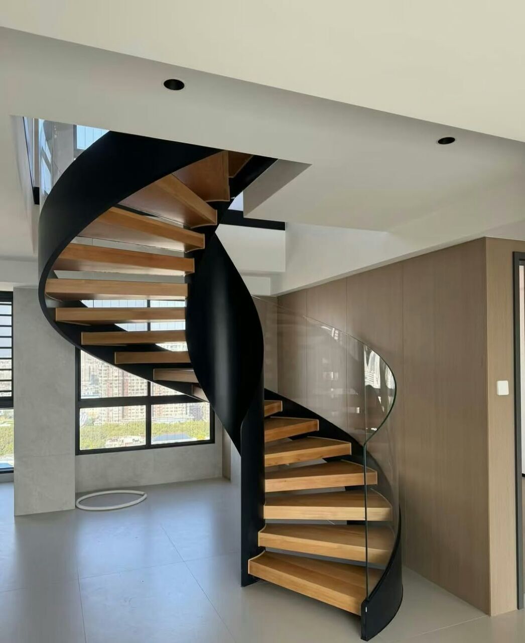 Винтовая лестница из листа металла