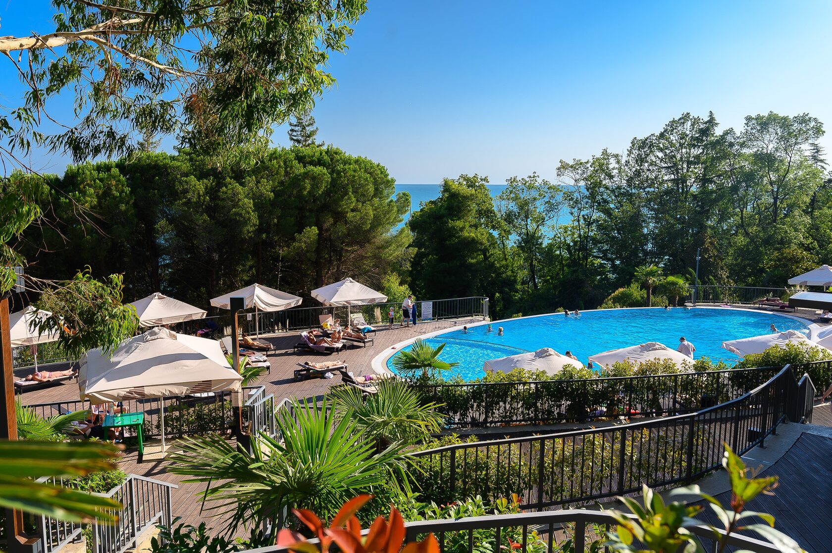 Бассейн ЖК Актёр Гэлакси — утреннее купание