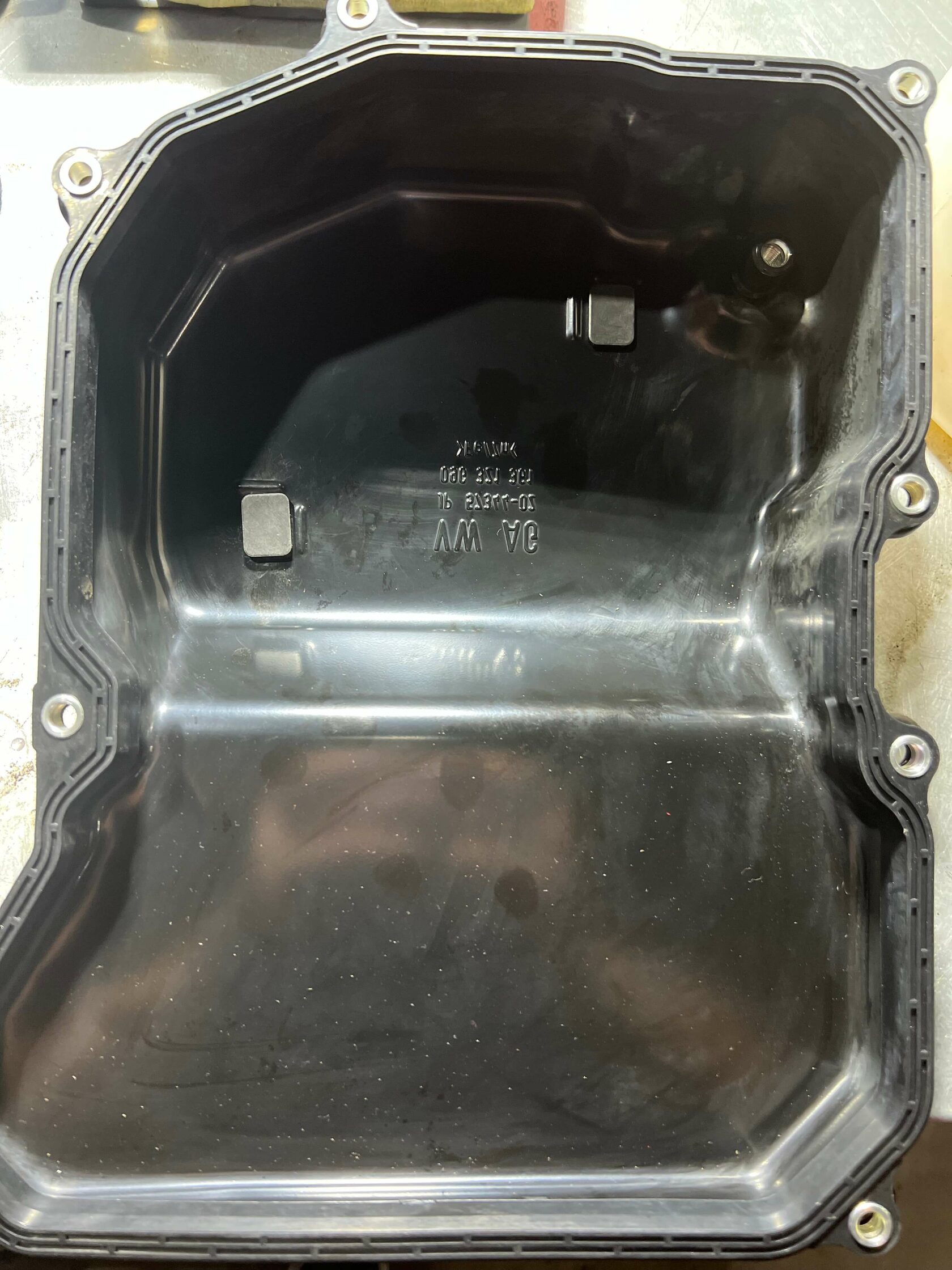 Очищенный поддон АКПП