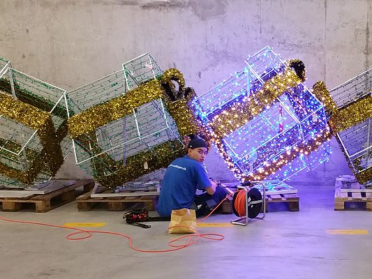 монтаж светового оформления