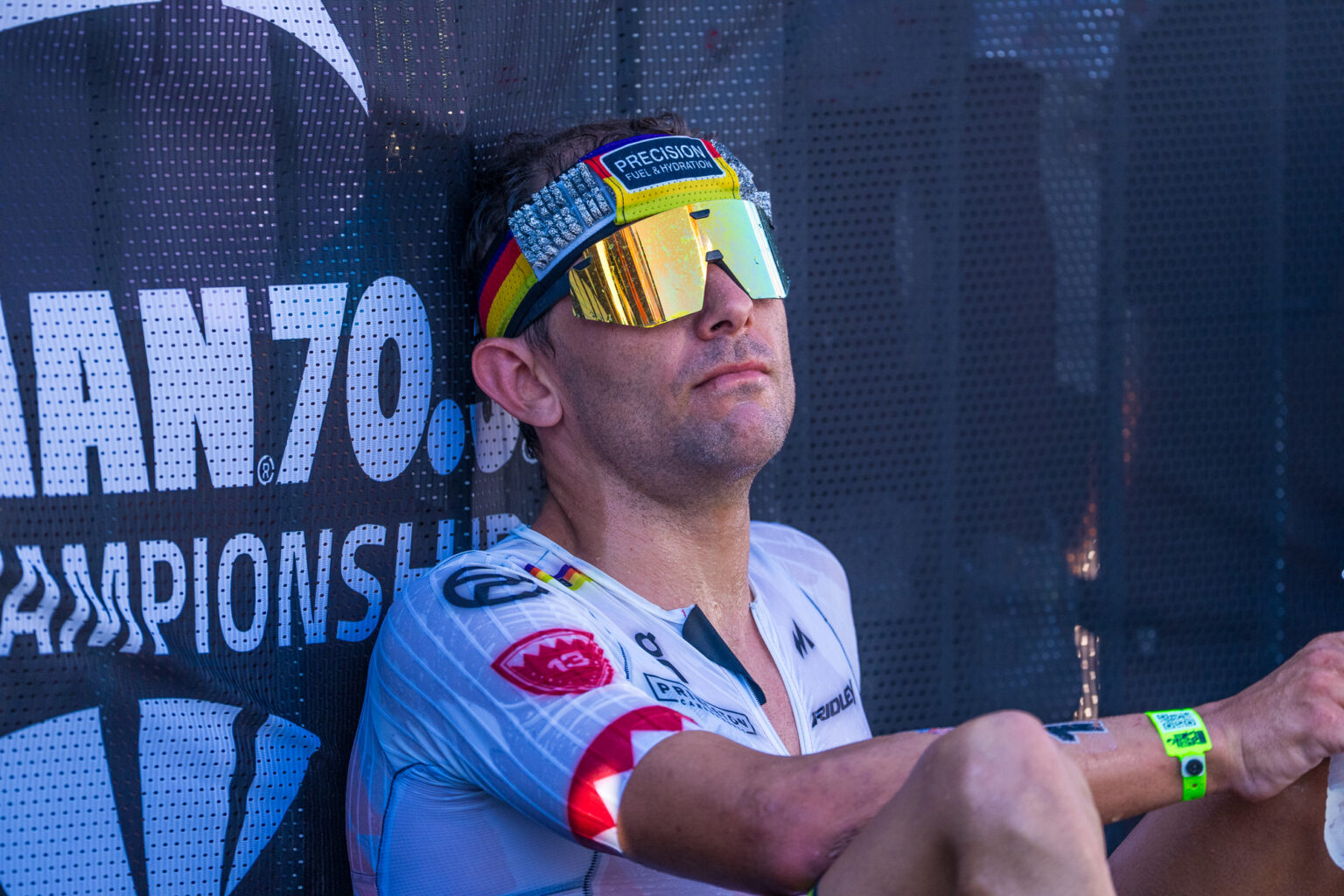 Финишный створ и ликование чемпиона мира Ironman 70.3