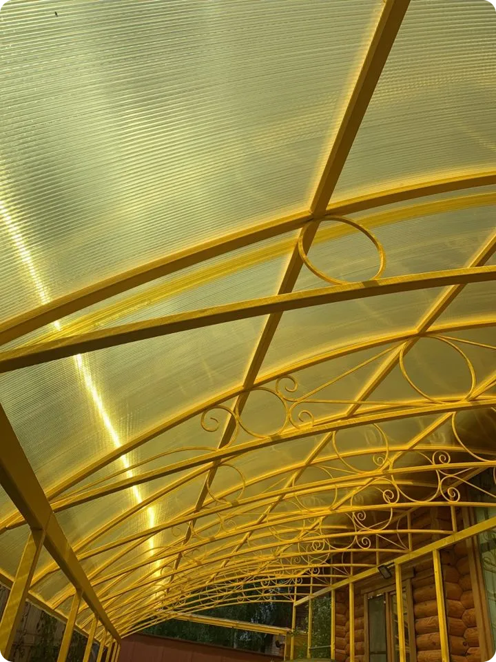 Полуарочный навес-пристройка