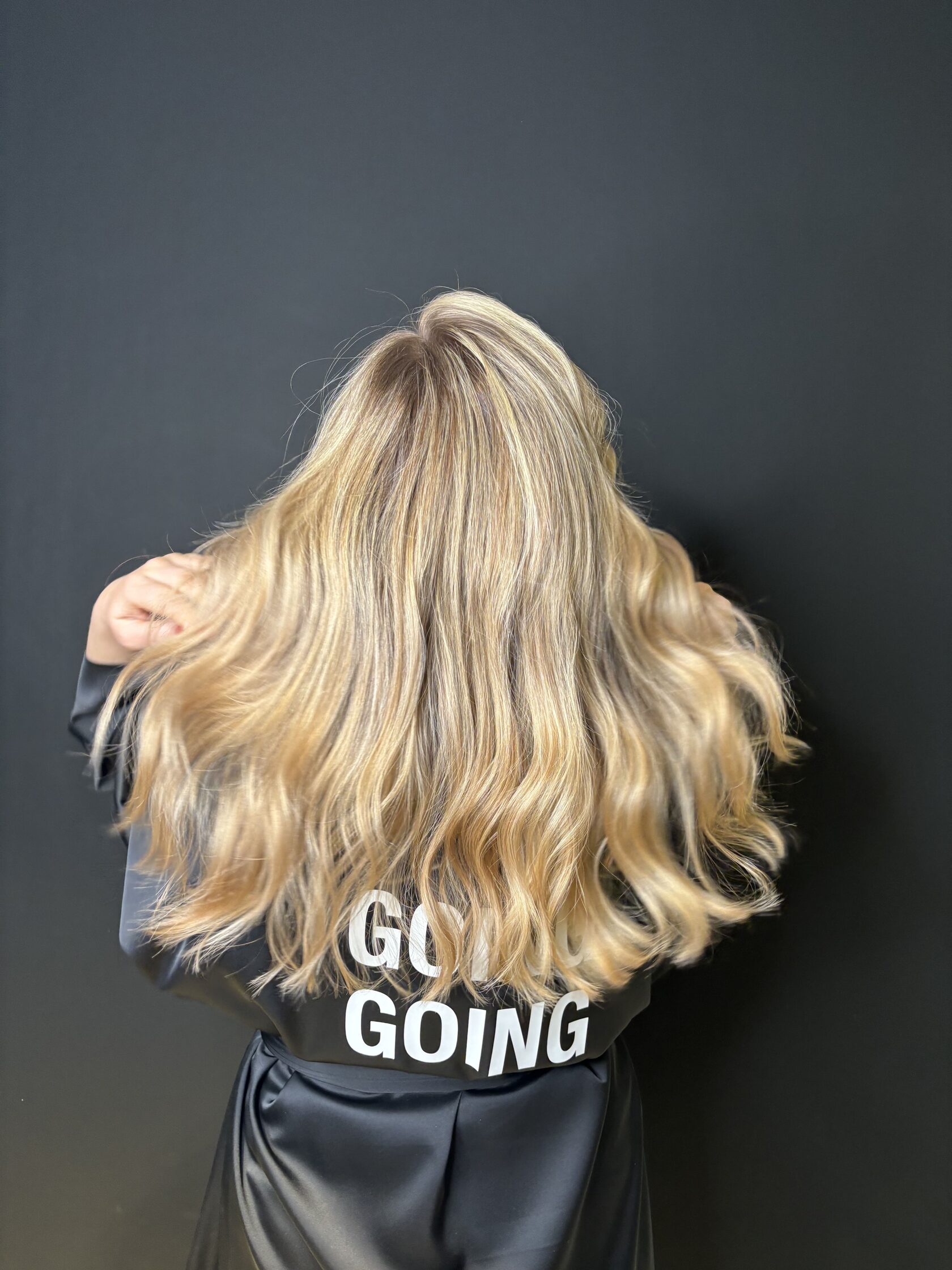 Профессиональное осветление волос