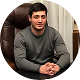 владелец салона мебели