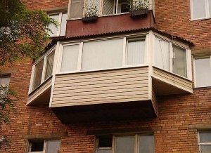 Варианты оформления балконов в частных домах