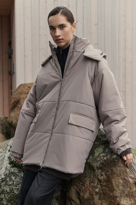 Зимняя женская куртка. GATE31 — это минималистичный бренд верхней одежды из Санкт–Петербурга