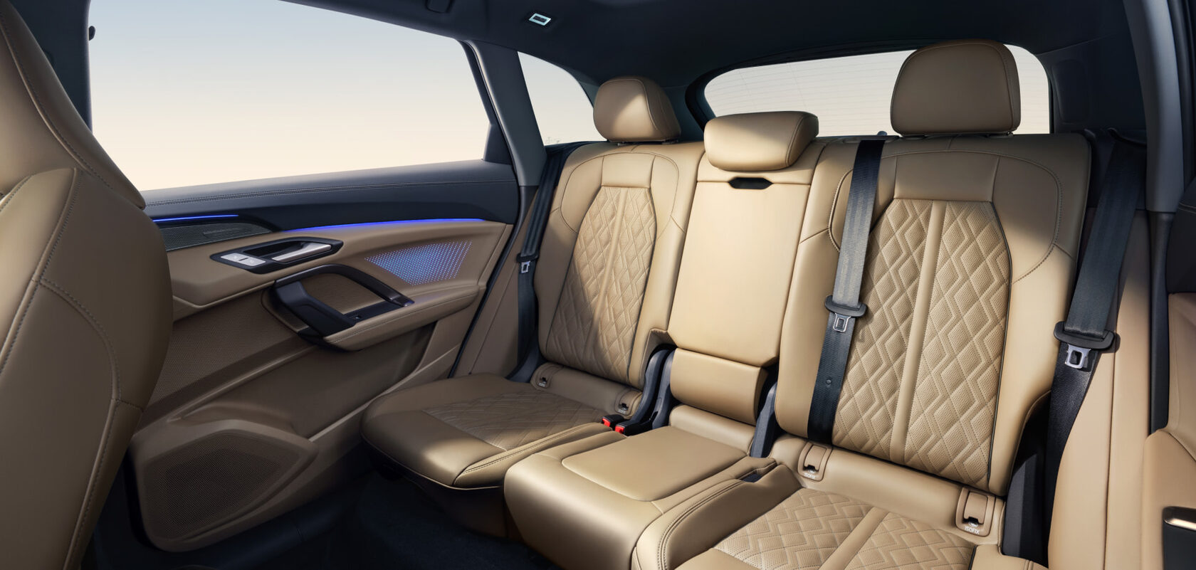 Задние сиденья Audi Q5L